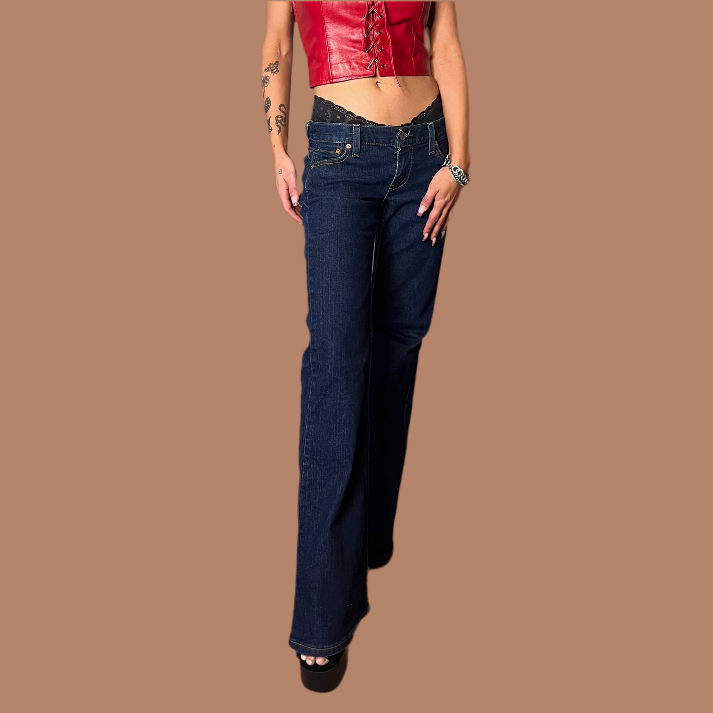 Vintage 90s low waisted flare Levis