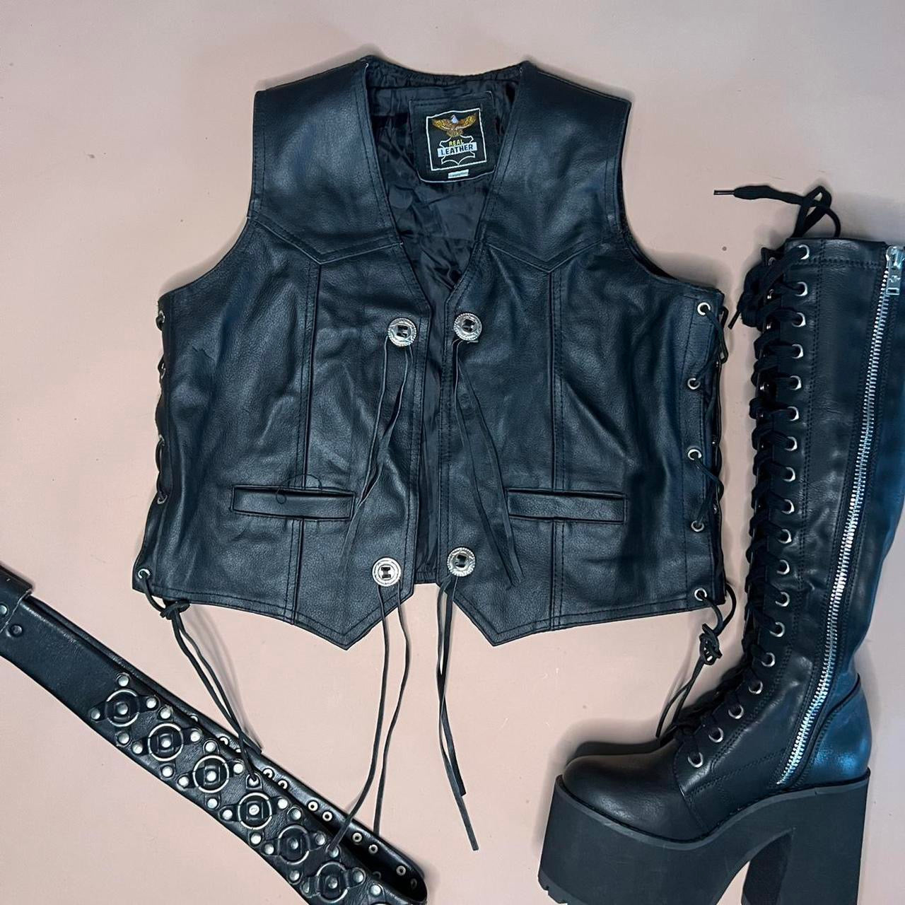 90s CROPPED LEATHER CONCHO VEST